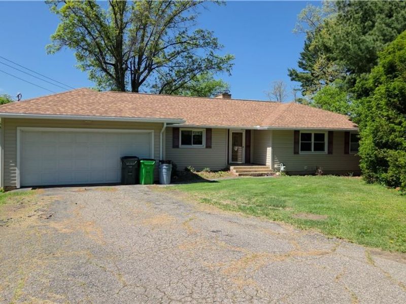 990 Severn Drive, Coshocton, OH 43812 Photo 1