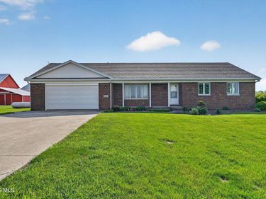 5229 N Reiman Road, Curtice, OH 43412