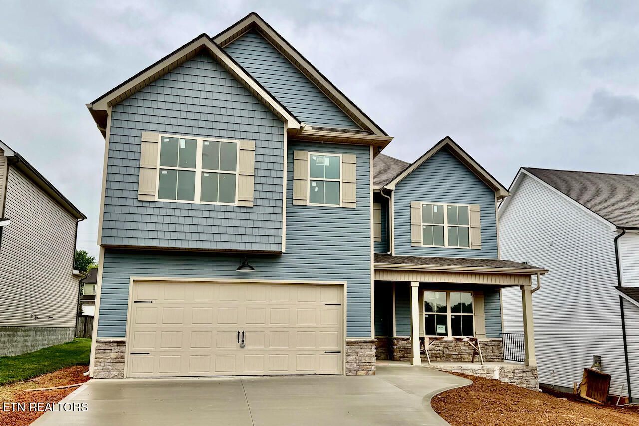 8918 Queensdale Lane, Knoxville, TN 37924 Main Photo