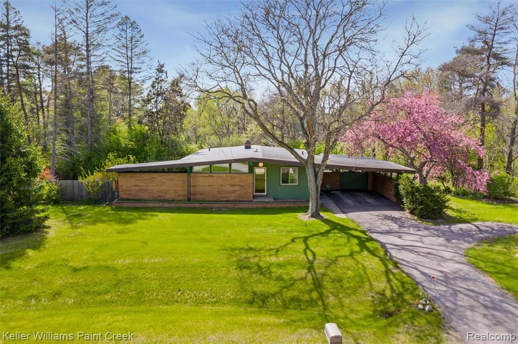 3340 Ordam Court, Oakland Township, MI 48363 Main Photo