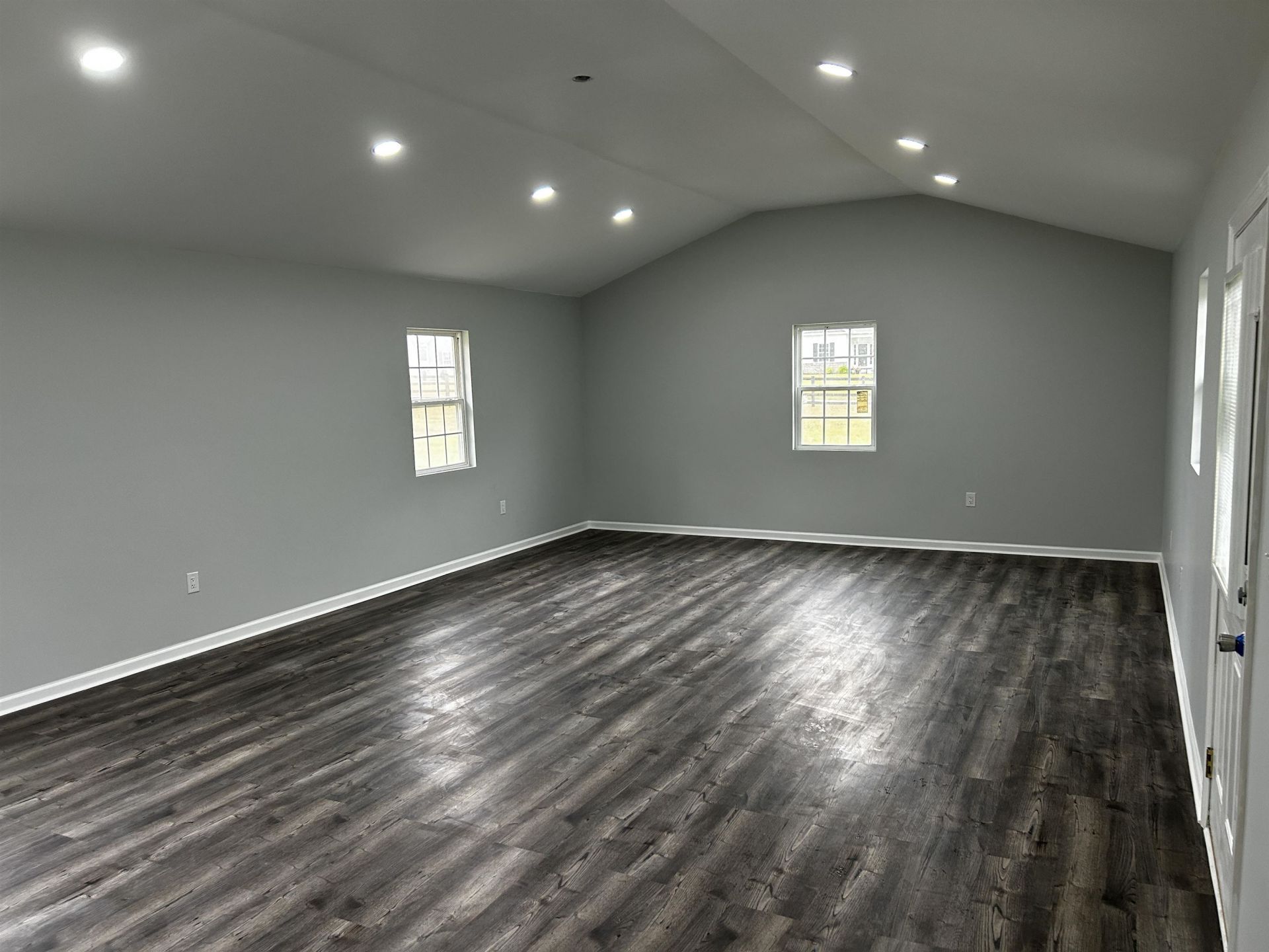 255 Ole Maple St.  Photo 10