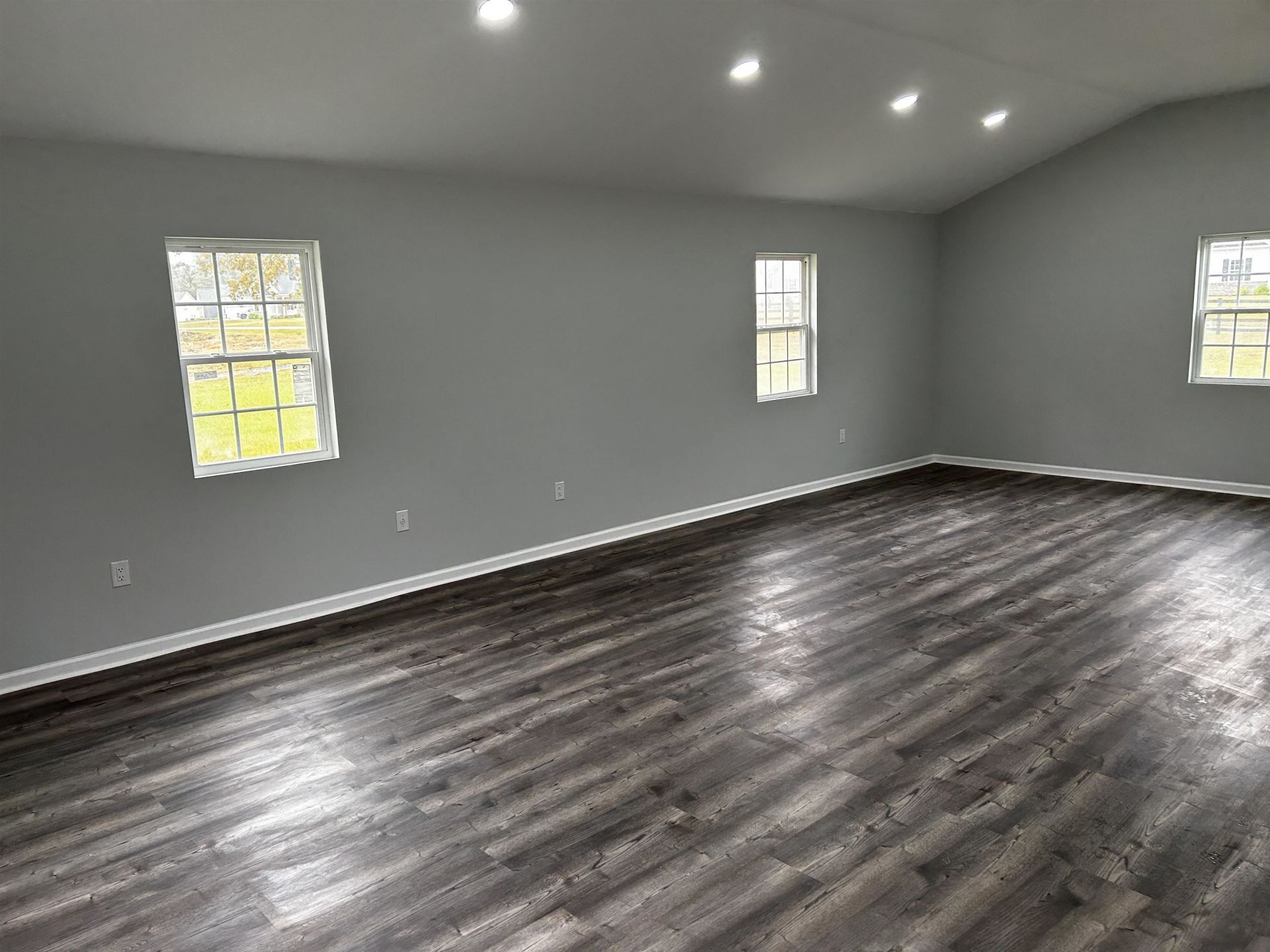 255 Ole Maple St.  Photo 11