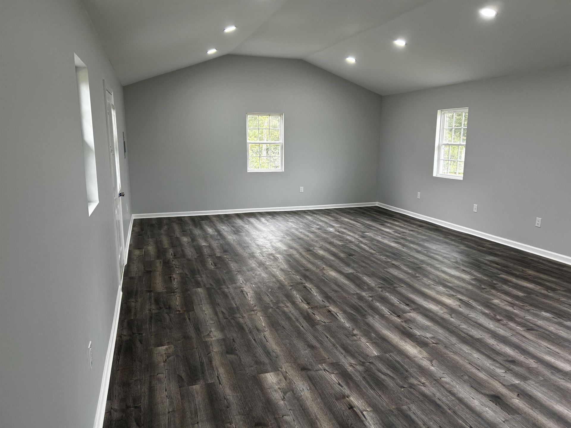 255 Ole Maple St.  Photo 9