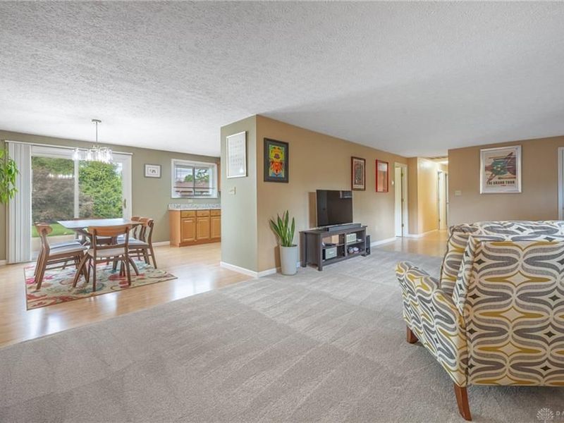 9398 Shawhan Drive, Centerville, OH 45458 Photo 2