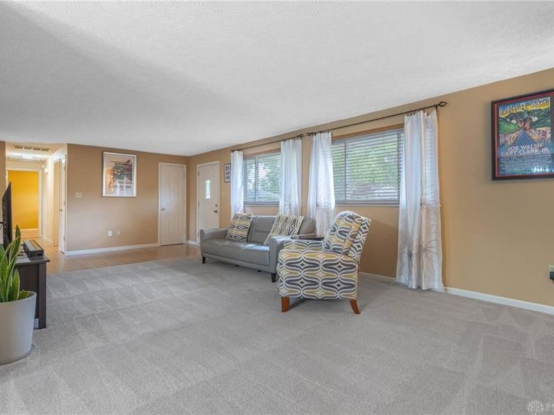 9398 Shawhan Drive, Centerville, OH 45458 Photo 5