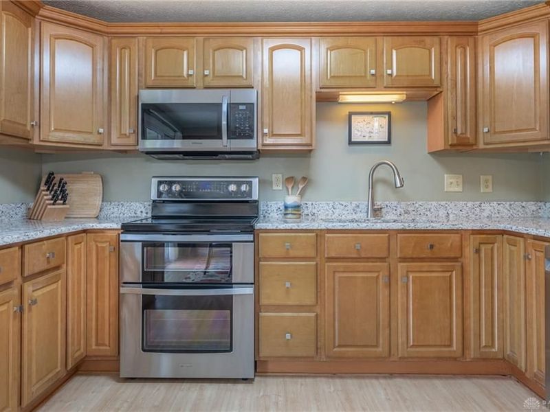 9398 Shawhan Drive, Centerville, OH 45458 Photo 7