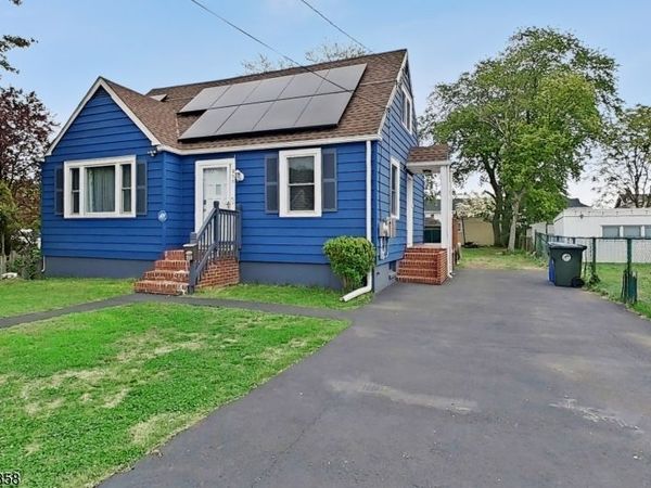 811 Lincoln Ave, Burlington, NJ 08016