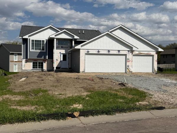 1106 Prairie Ridge Lane, Lester Prairie, MN 55354