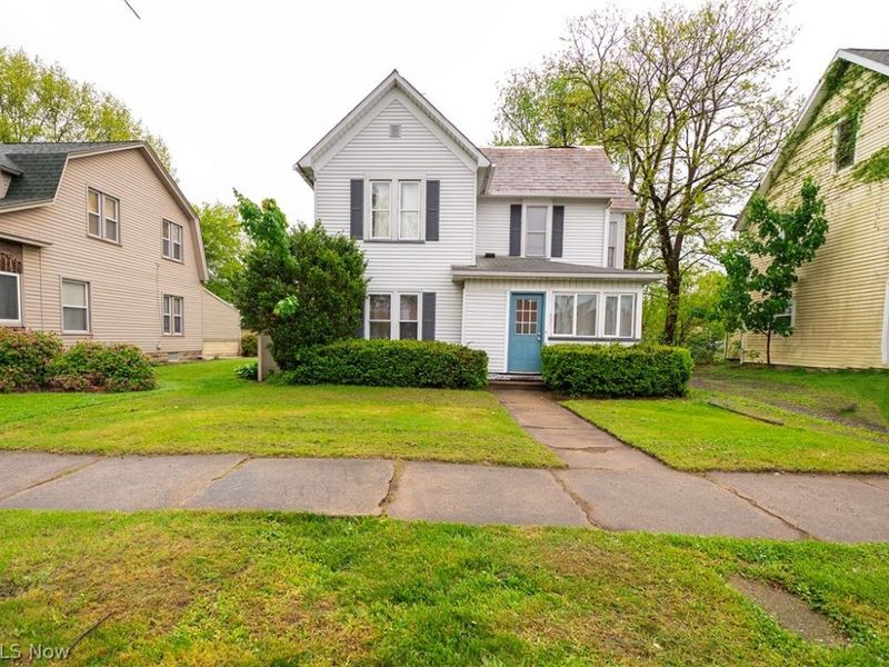 337 3rd Street NW, New Philadelphia, OH 44663 Photo 2
