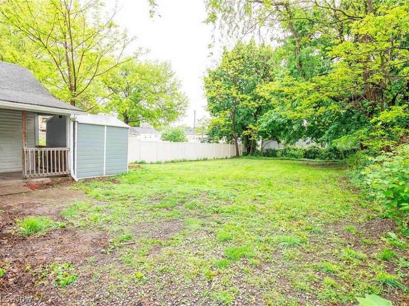 337 3rd Street NW, New Philadelphia, OH 44663 Photo 5