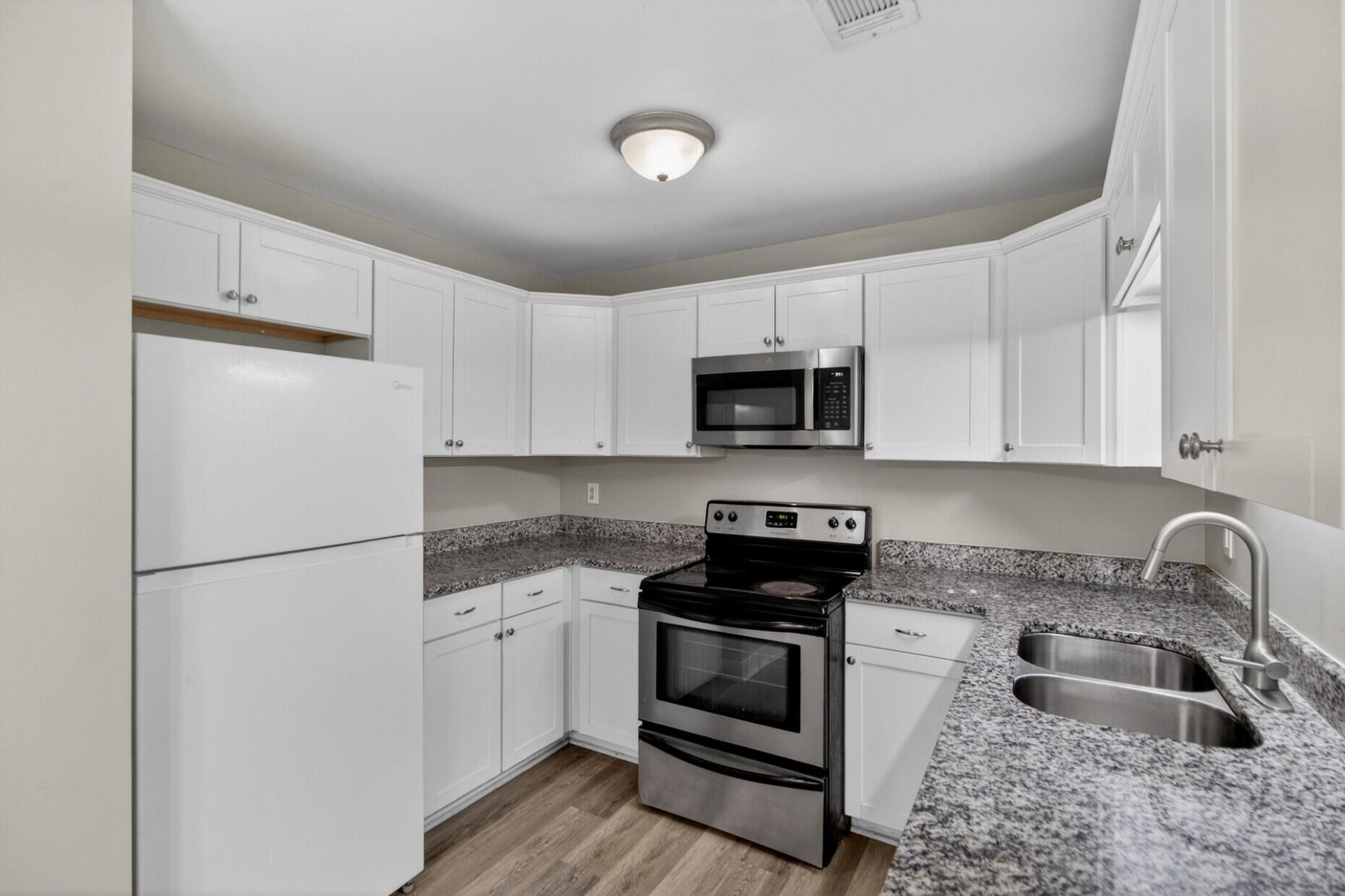 2011 Coldspring Drive Photo 12