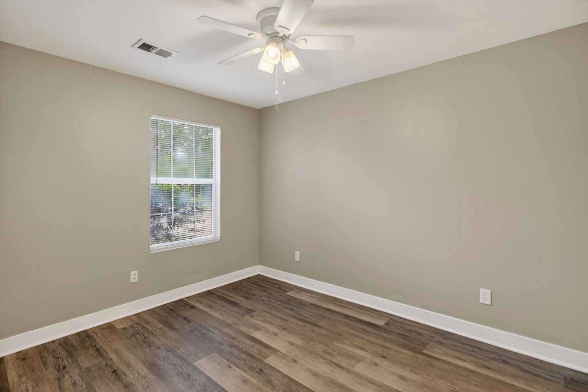 2011 Coldspring Drive Photo 18