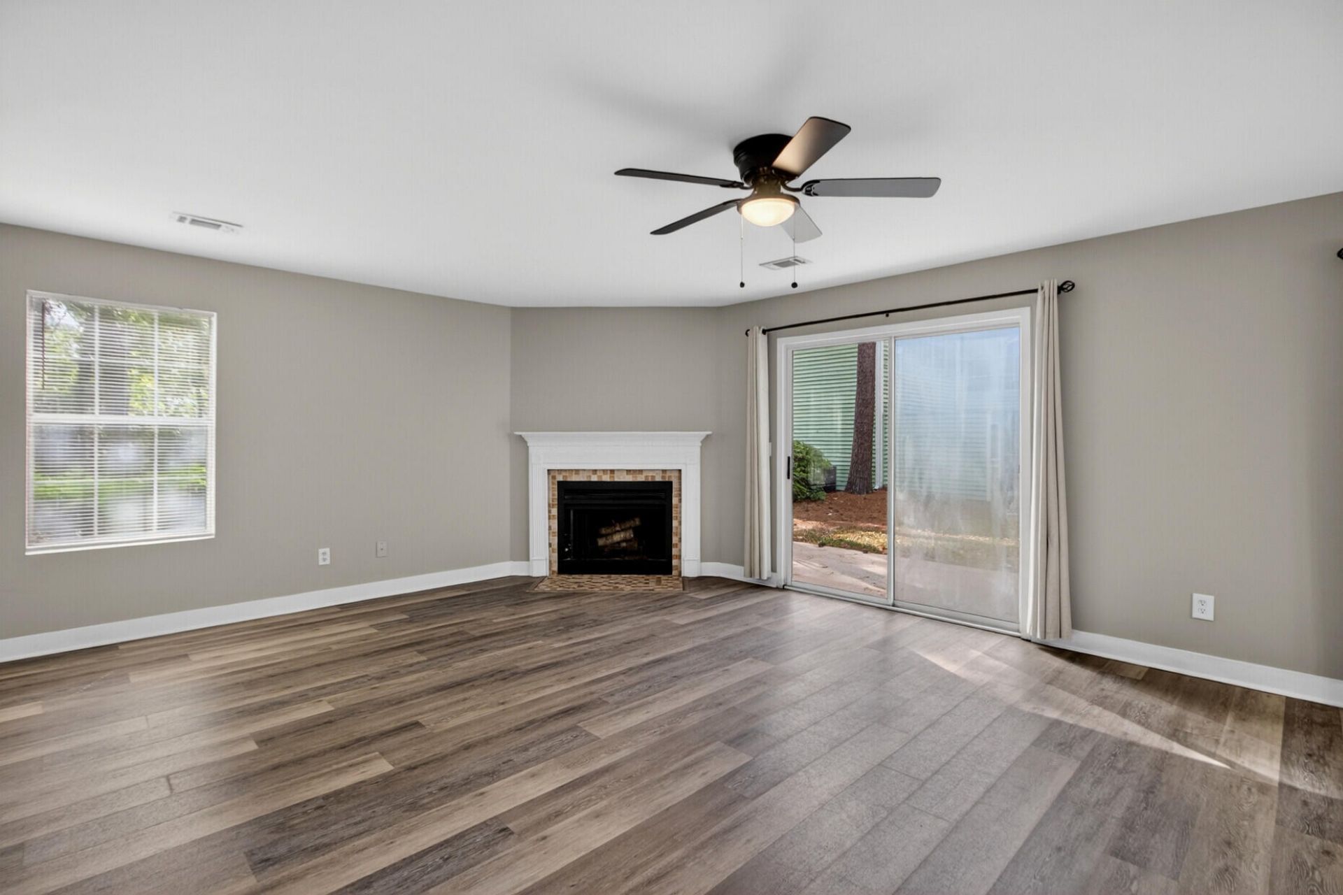 2011 Coldspring Drive Photo 8