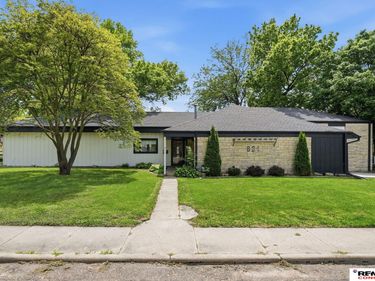 821 N 13th Street , Beatrice, NE 68310