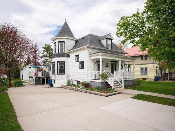 316 East AVENUE, Viroqua, WI 54665