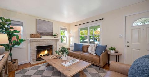 5712 Carlson Dr, Sacramento, CA 95819 Photo