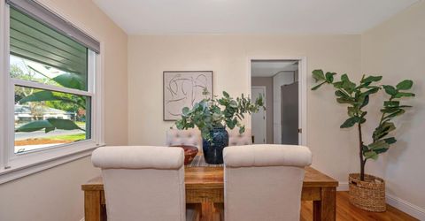 5712 Carlson Dr, Sacramento, CA 95819 Photo