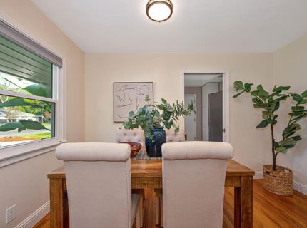 5712 Carlson Dr, Sacramento, CA 95819 Photo