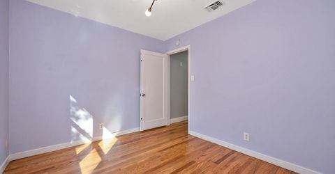 5712 Carlson Dr, Sacramento, CA 95819 Photo