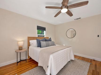 5712 Carlson Dr, Sacramento, CA 95819 Photo