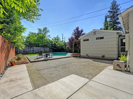 5712 Carlson Dr, Sacramento, CA 95819 Photo