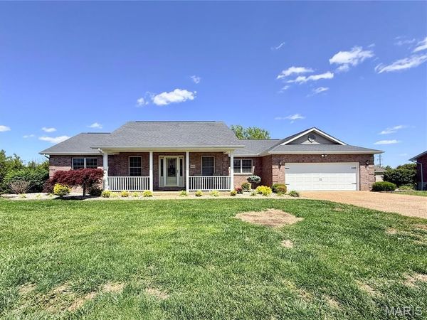 1608 Dogwood Court , Perryville, MO 63775