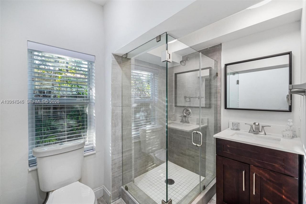 1946 SW 20th St , Unit 1946, Miami, FL 33145 Photo