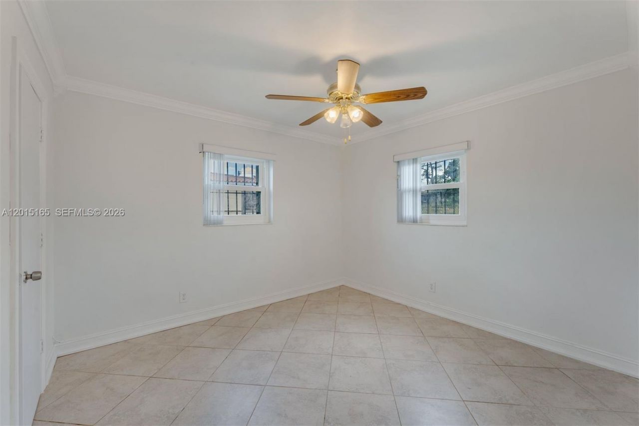 2674 W 8th Ct, Hialeah, FL 33010 Photo
