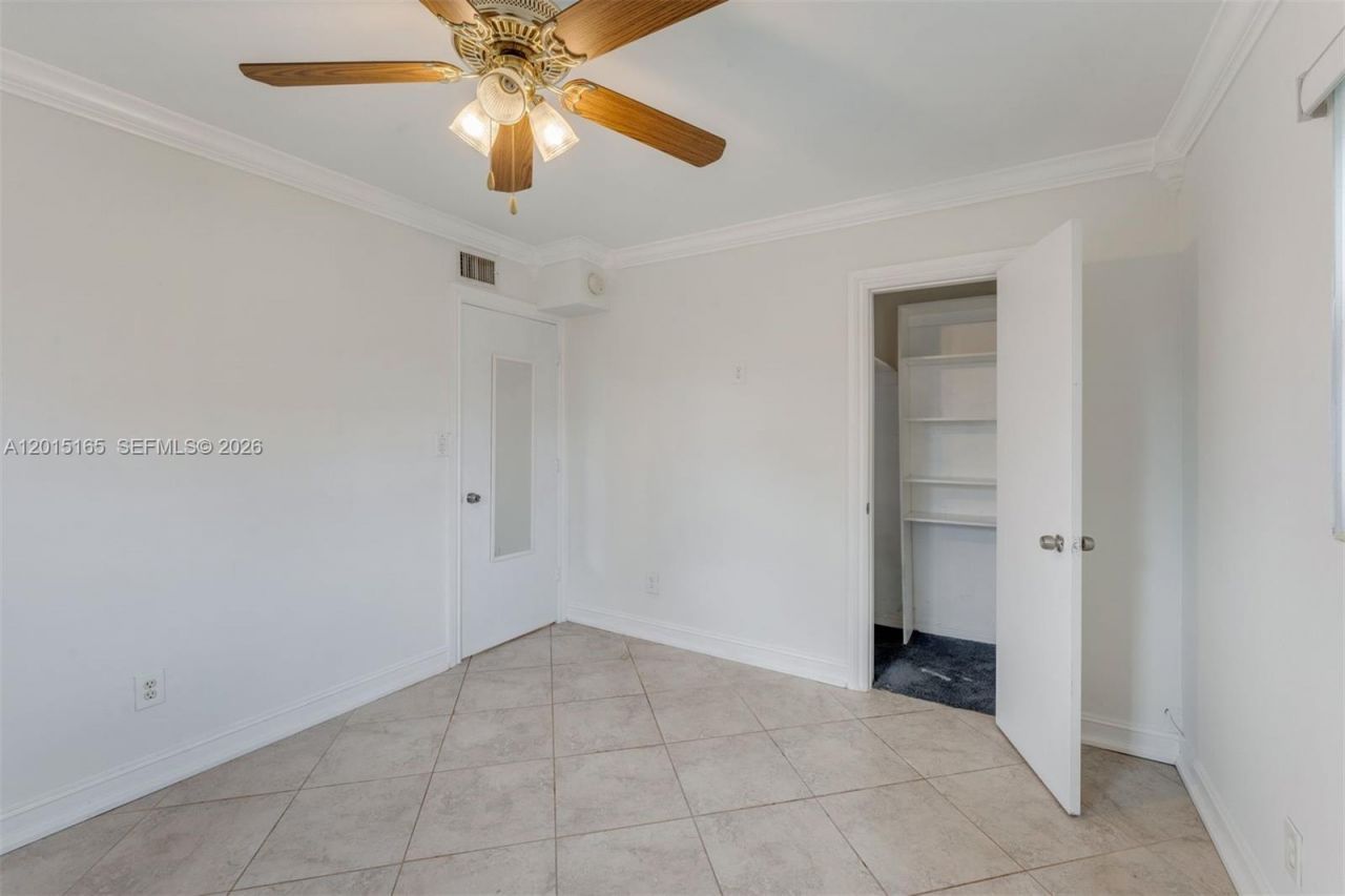 2674 W 8th Ct, Hialeah, FL 33010 Photo