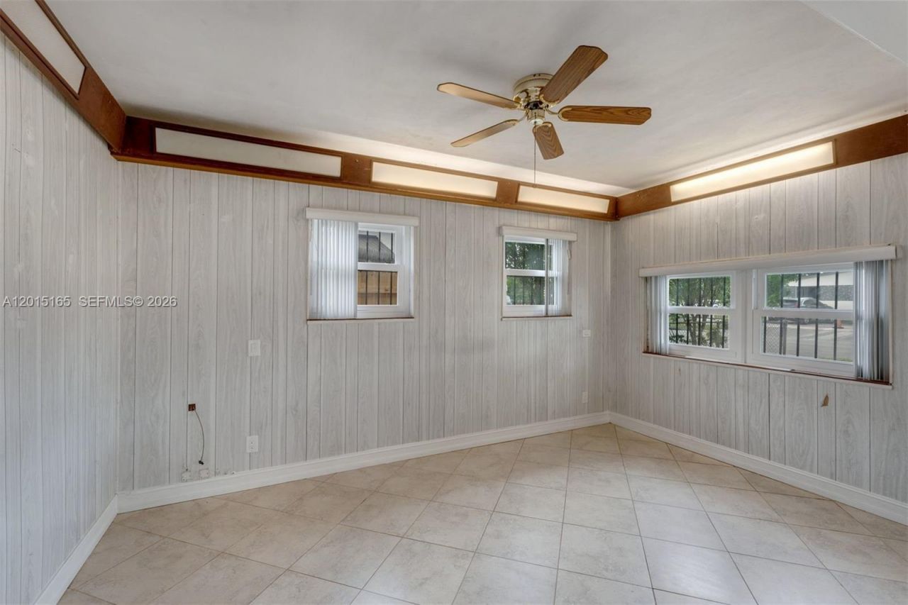 2674 W 8th Ct, Hialeah, FL 33010 Photo