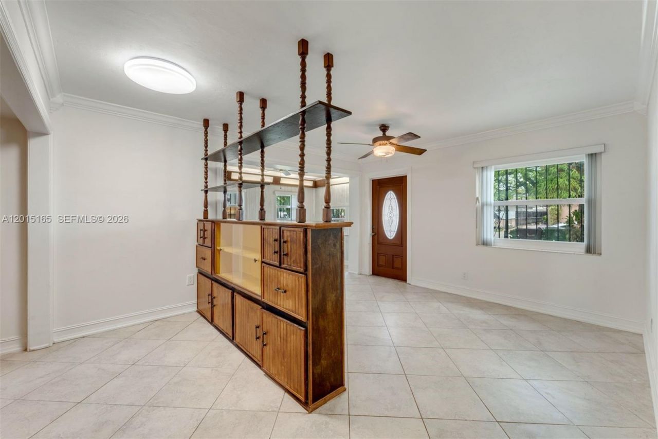 2674 W 8th Ct, Hialeah, FL 33010 Photo