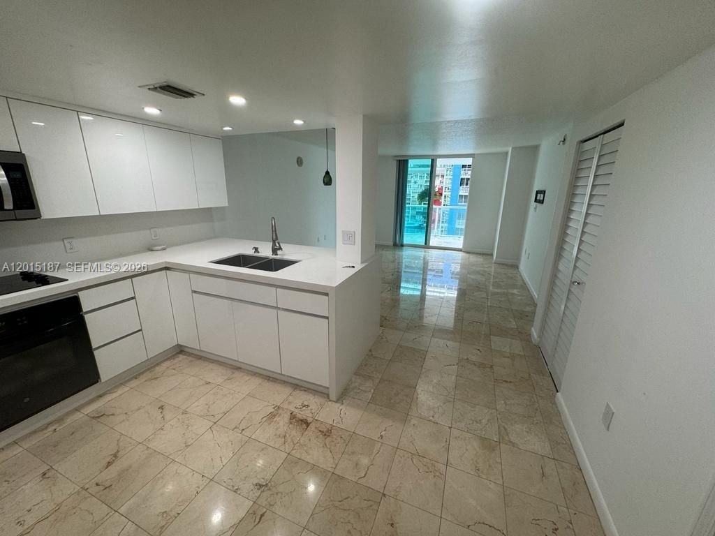 2101 Brickell Ave , Unit 1003, Miami, FL 33129 Photo
