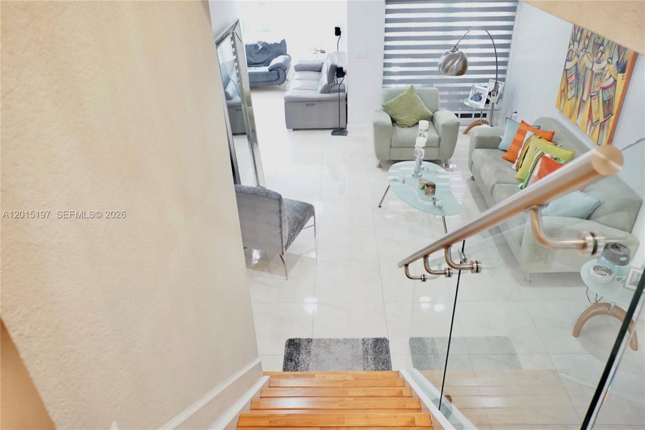 10913 NW 67th St , Doral, FL 33178 Photo