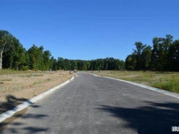 1419 E Boulder Run, Columbia City, IN 46725