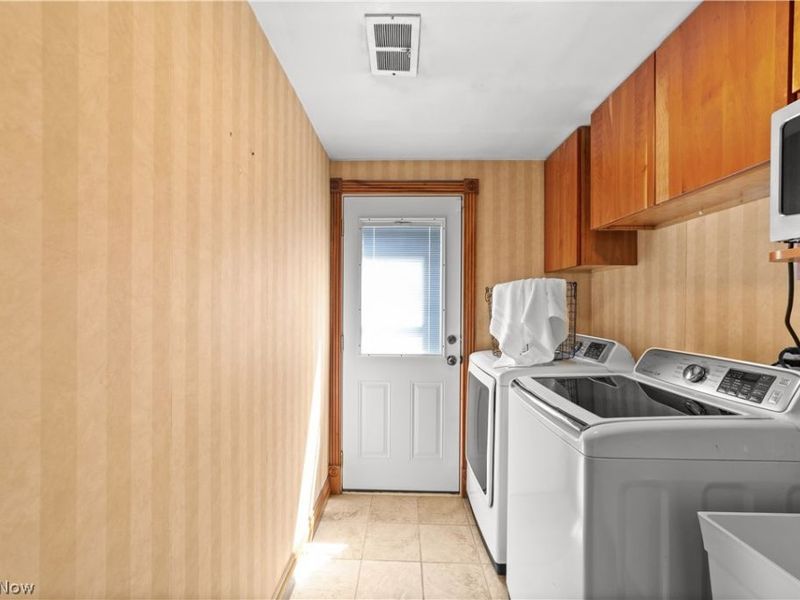 8730 Bainbridge Road, Chagrin Falls, OH 44023 Photo 15