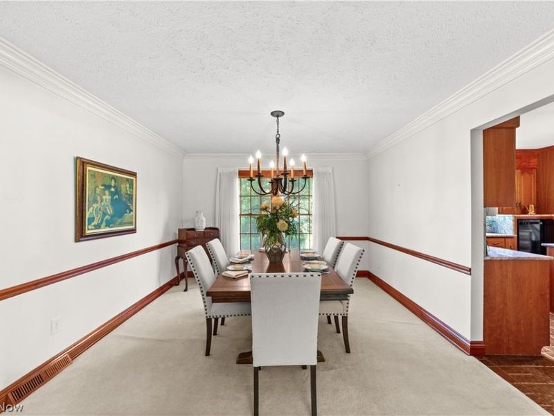 8730 Bainbridge Road, Chagrin Falls, OH 44023 Photo 6