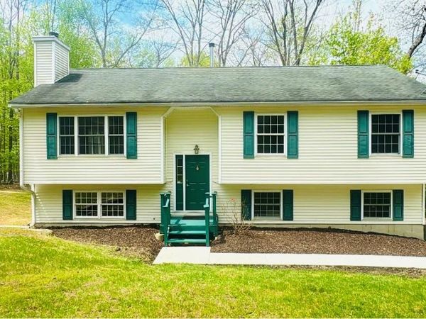 13 Hermanette Avenue, Middletown, NY 10940