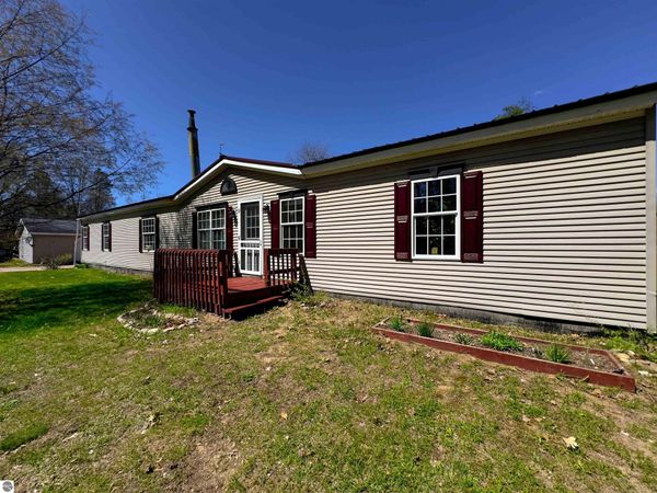 984 Rose Meadow Drive W, Luther, MI 49656
