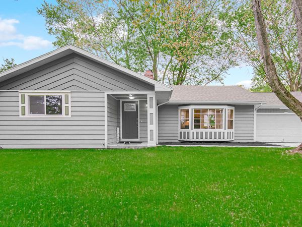 1248 Dogwood Drive , Chesterton, IN 46304