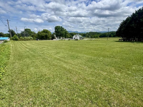 Highway 139, Dandridge, TN 37725