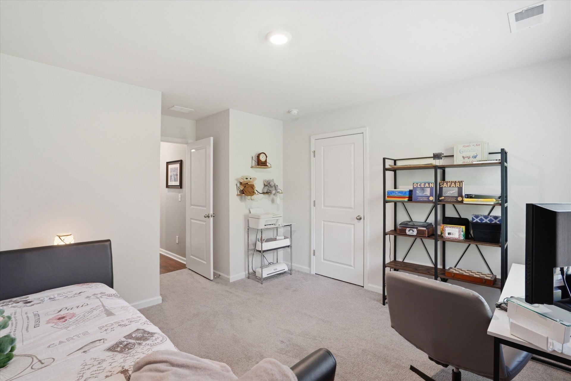 237 Celestial Boulevard Photo 35