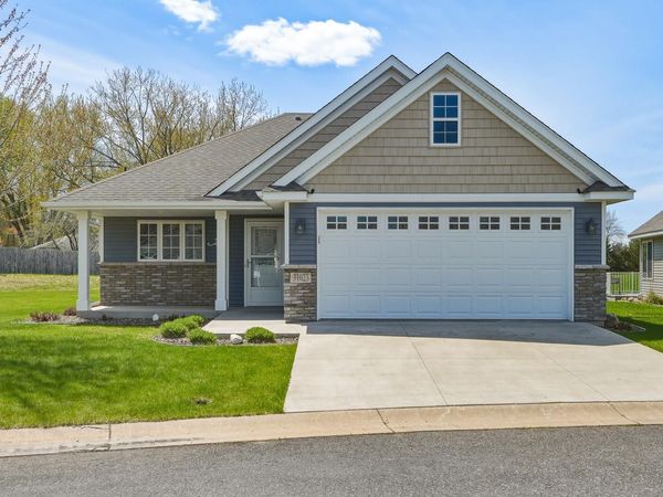 31023 Magnolia Ridge Way, Lindstrom, MN 55045