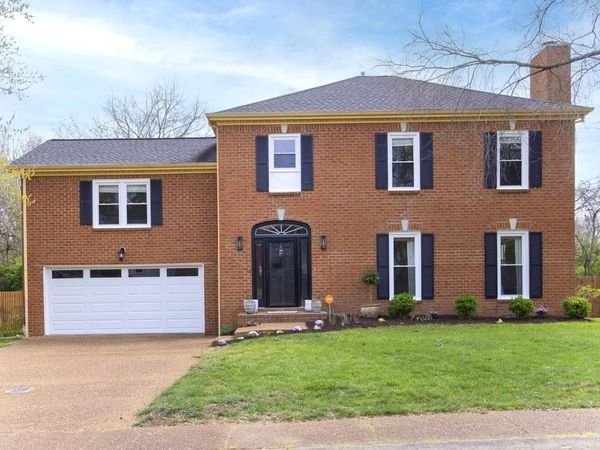 7852 Harpeth View Dr, Nashville, TN 37221