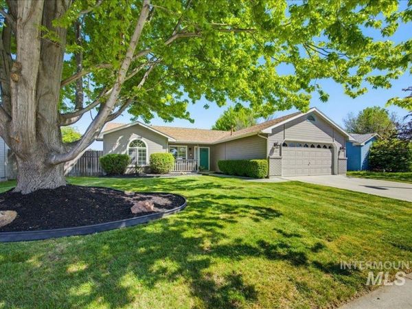 690 E Hawk St, Meridian, ID 83646