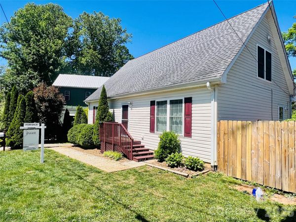 206 Courtland Place , Asheville, NC 28801