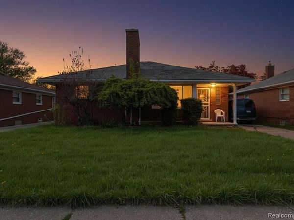 16525 Ego Avenue , Eastpointe, MI 48021