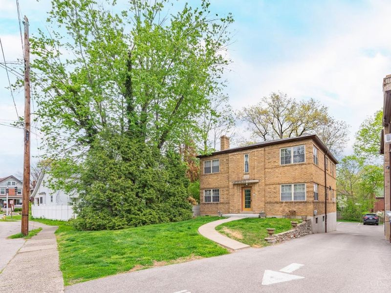3954 Millsbrae Avenue, Cincinnati, OH 45209 Photo 2