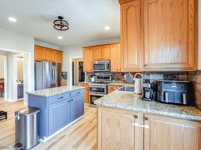 1467 Summer Wood Lane, Uniontown, OH 44685 Photo 19