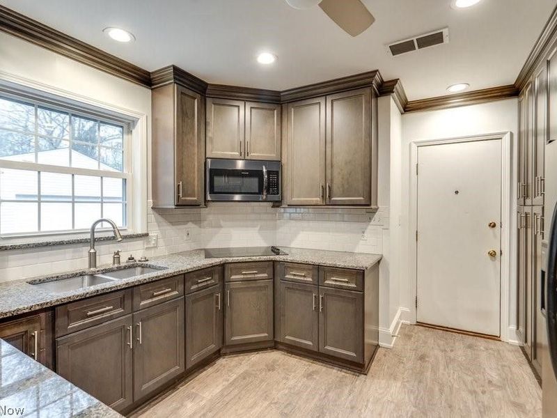 505 Ridgecrest Road , Akron, OH 44303 Photo 9