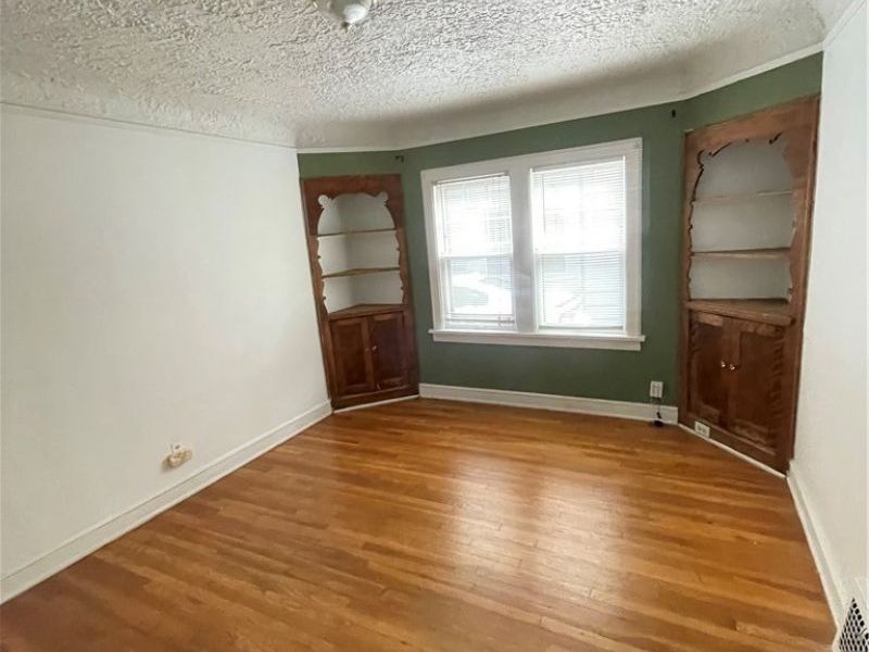 18323 Newell Road, Shaker Heights, OH 44122 Photo 5